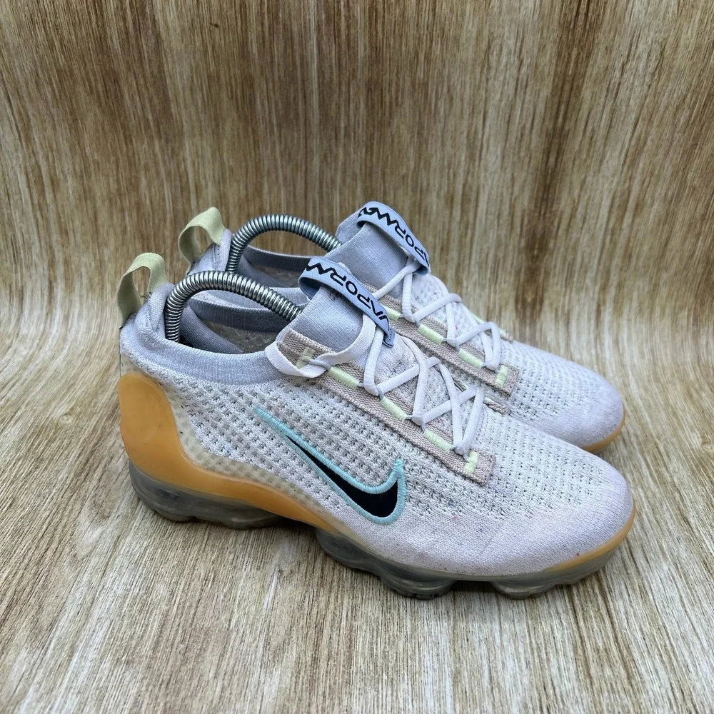 Nike Air VaporMax 2021 Flyknit Kid's 4Y Mismatched Swoosh DQ7758-100 Sneakers